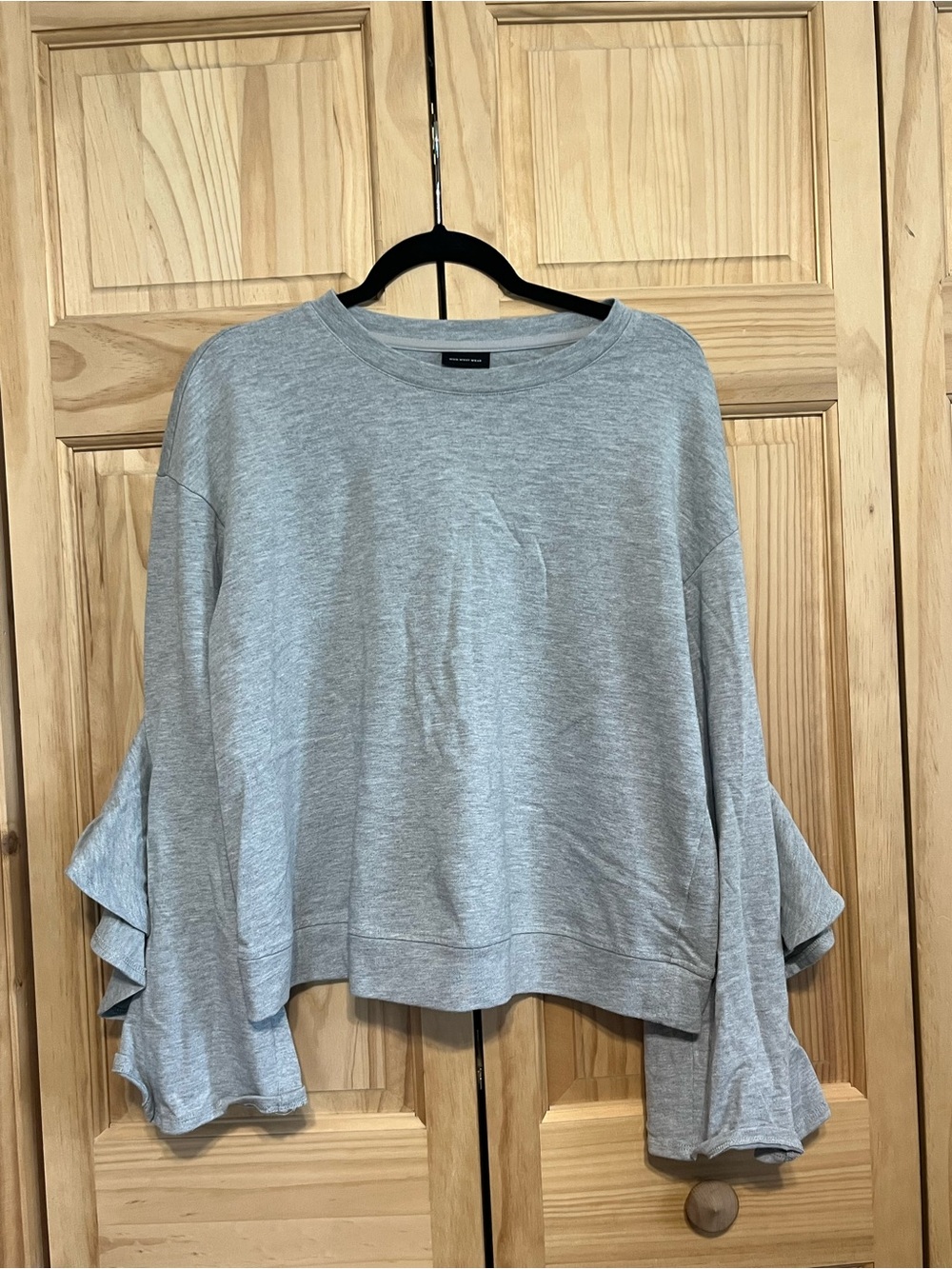 Who What Wear Light Gray Ruffle Sleeve Sweatshirt